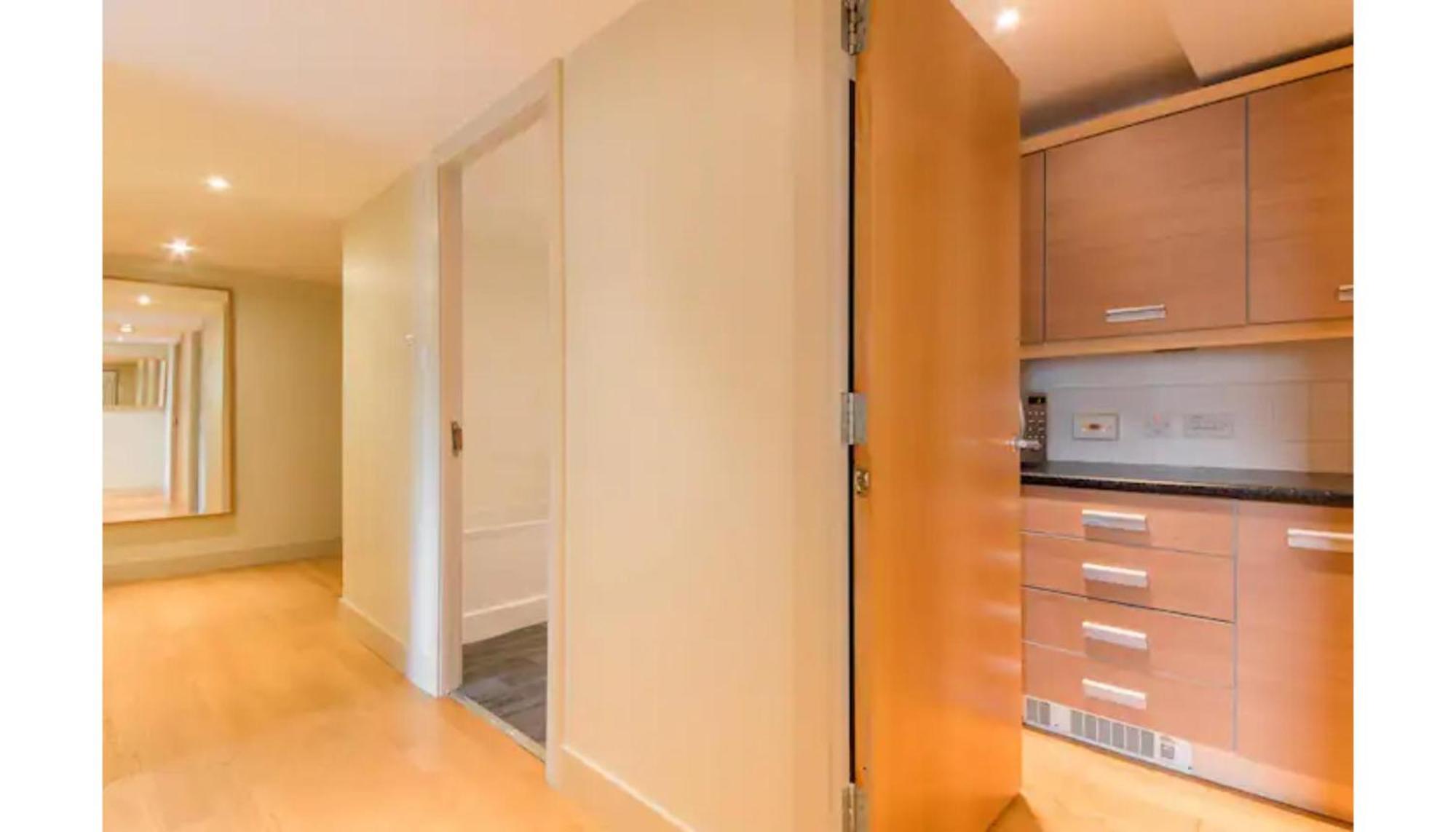 Modern Flat In The Middle Of Old Town Apartment EDI