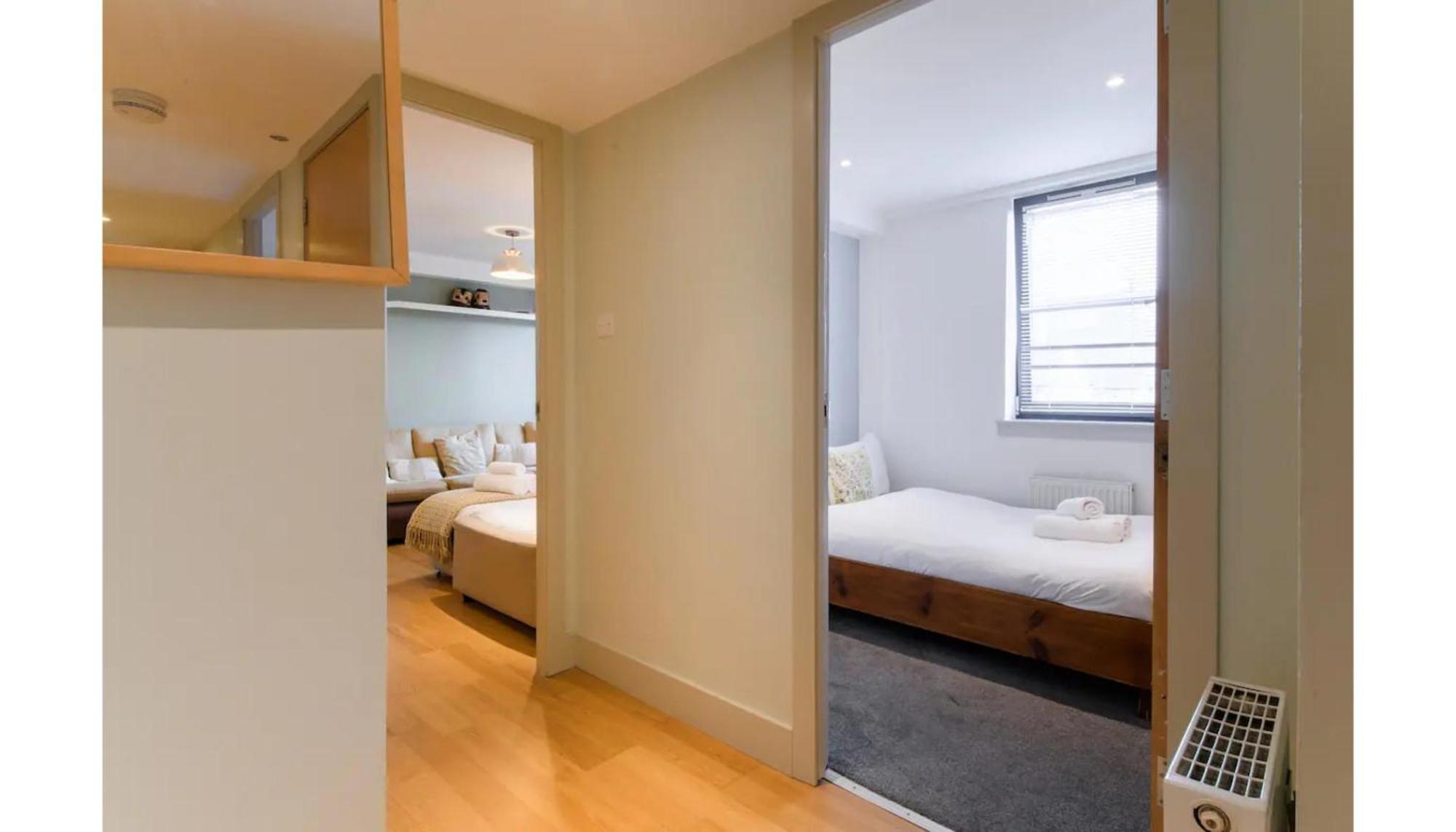 Modern Flat In The Middle Of Old Town Apartment EDI